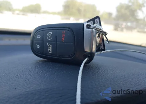 2021 Jeep Cherokee Latitude Lux 4X4 from USA, damaged, VIN 1C4PJMMX3MD115880